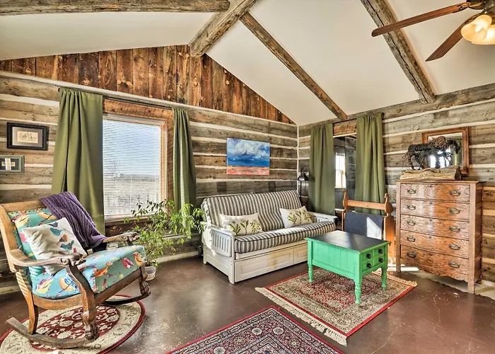 Holiday home Hundred-year-old Valley Settlers Cabin!