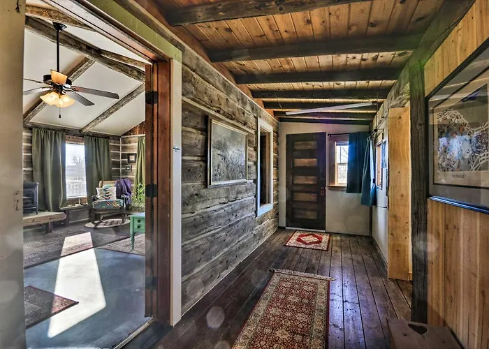 Hundred-year-old Valley Settlers Cabin! Holiday home Shell