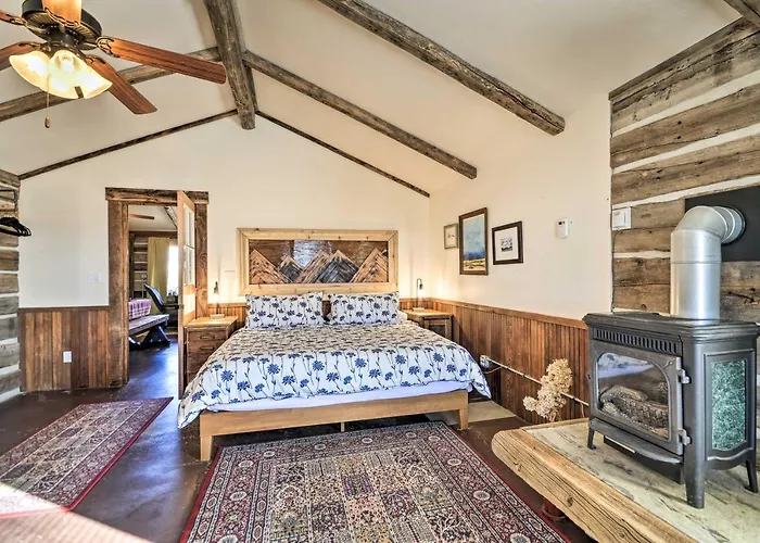 Holiday home Hundred-year-old Valley Settlers Cabin! Shell