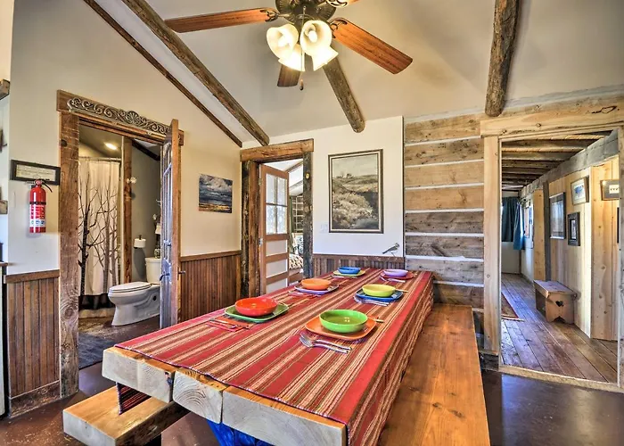 Hundred-year-old Valley Settlers Cabin! Holiday home Shell