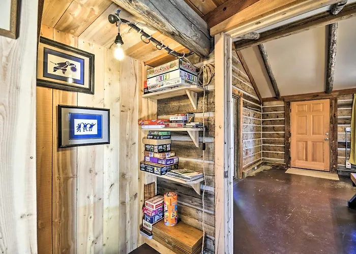 Hundred-year-old Valley Settlers Cabin! Holiday home Shell